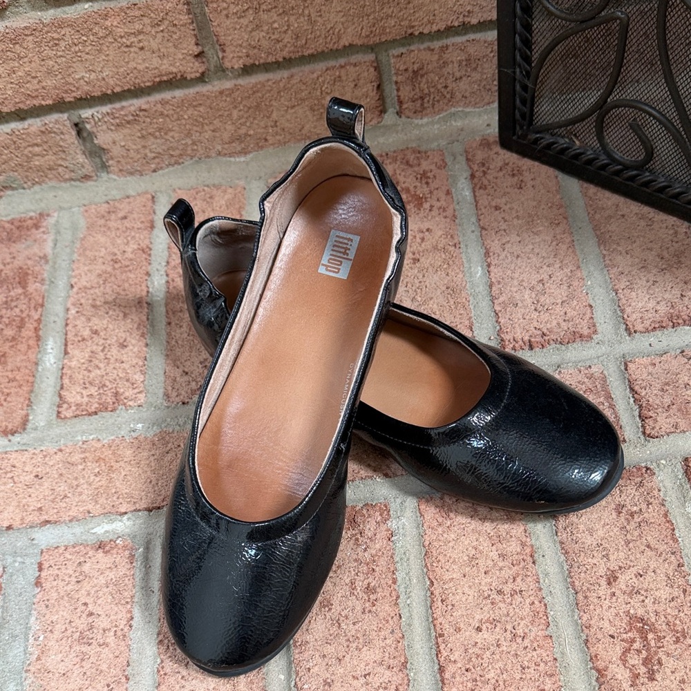 Fitflop Black Patent Ballet Flats with Cushioned Insole - Picture 10 of 10
